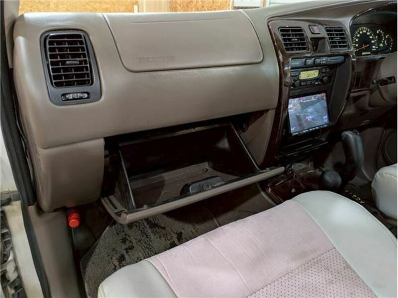 HILUX SURF