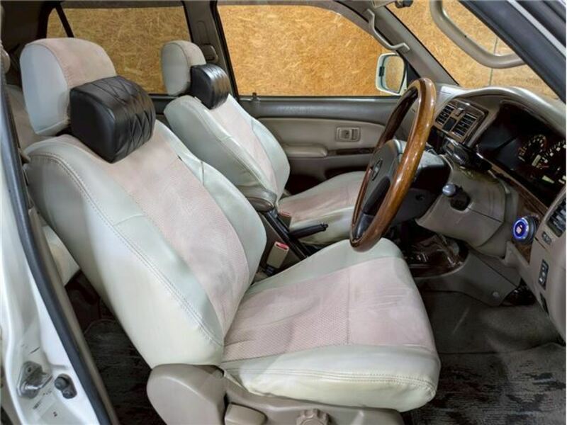 HILUX SURF