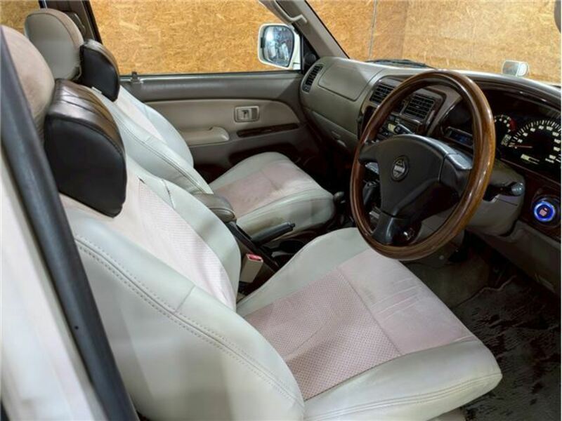 HILUX SURF