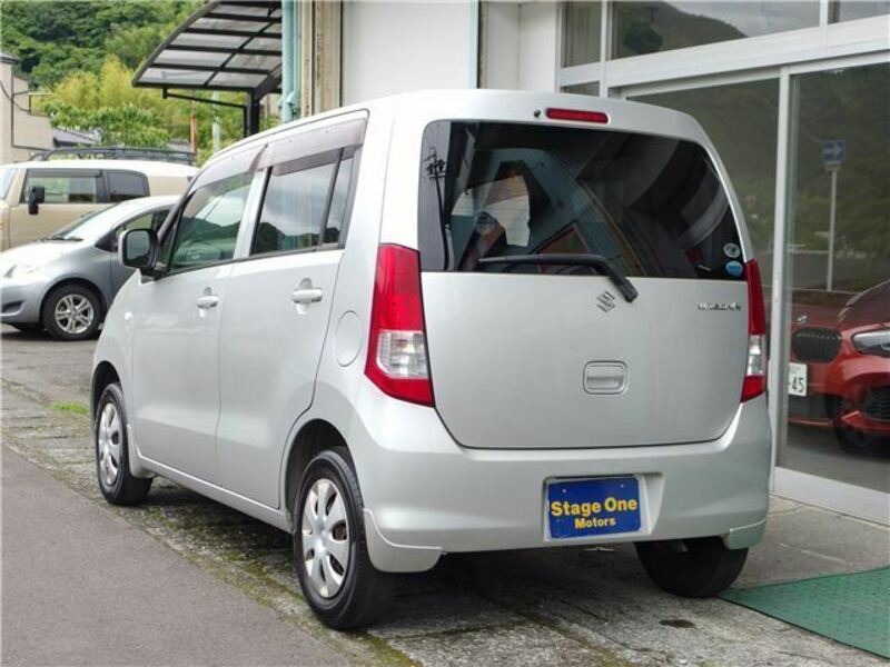 WAGON R