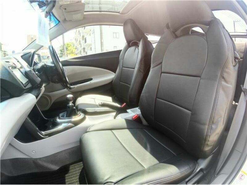 CR-Z-11