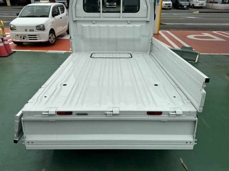 CLIPPER TRUCK