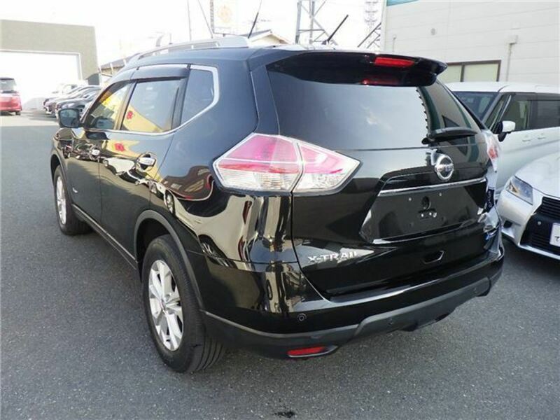 X-TRAIL