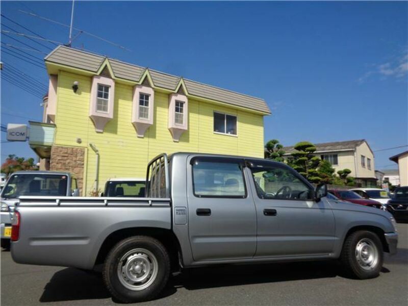 HILUX