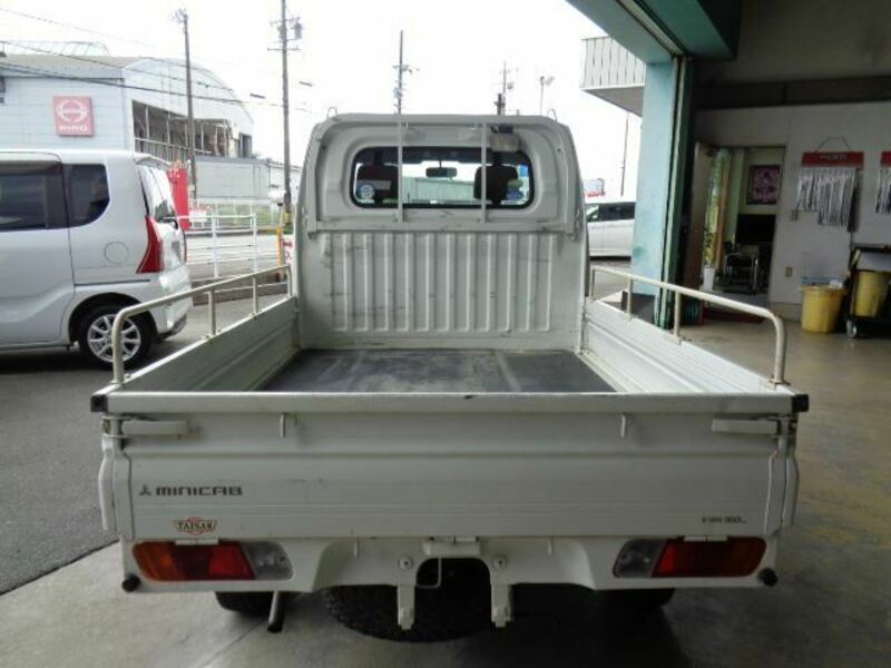 MINICAB TRUCK