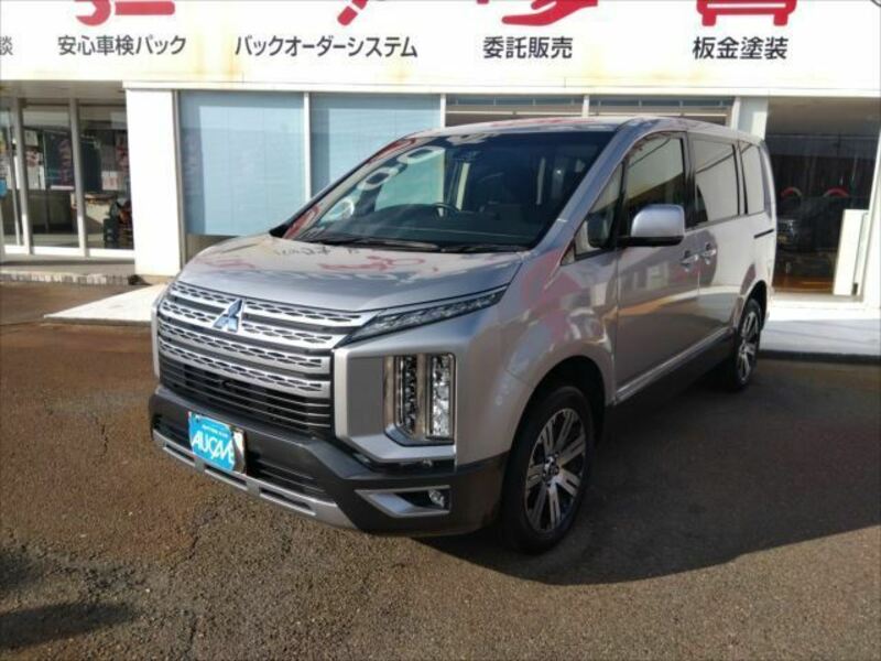 MITSUBISHI DELICA D5