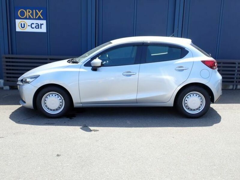 MAZDA2
