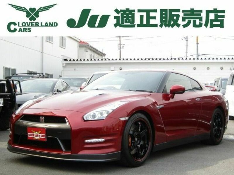 NISSAN GT-R