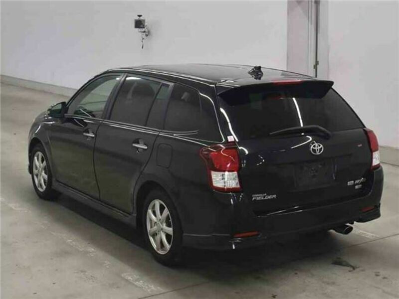 COROLLA FIELDER