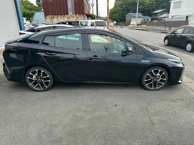 PRIUS PHV