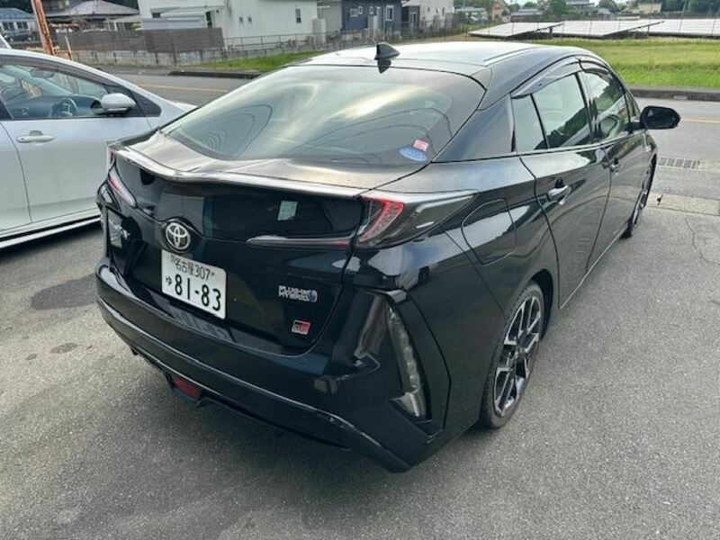 PRIUS PHV
