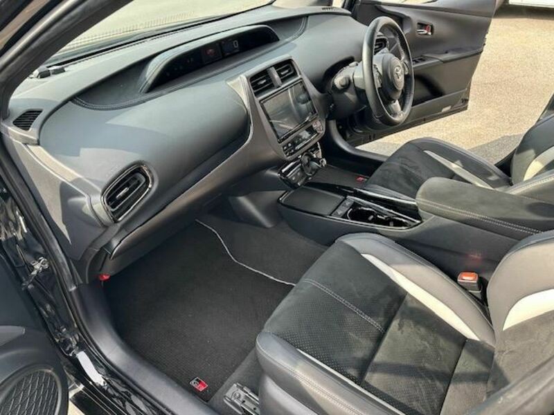 PRIUS PHV