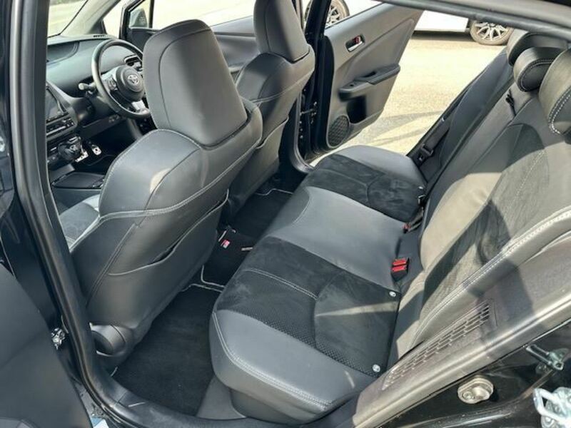 PRIUS PHV