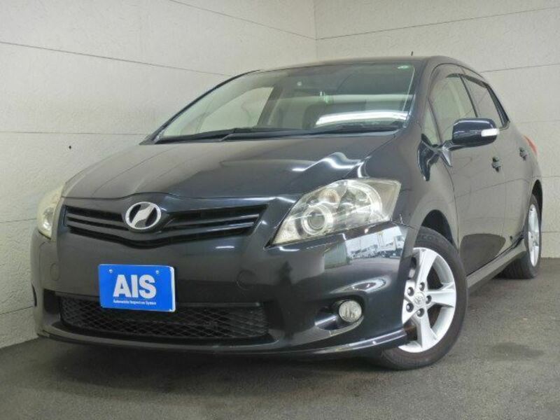 TOYOTA AURIS