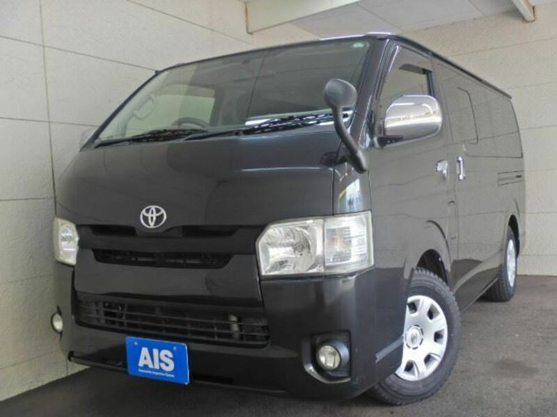 TOYOTA HIACE