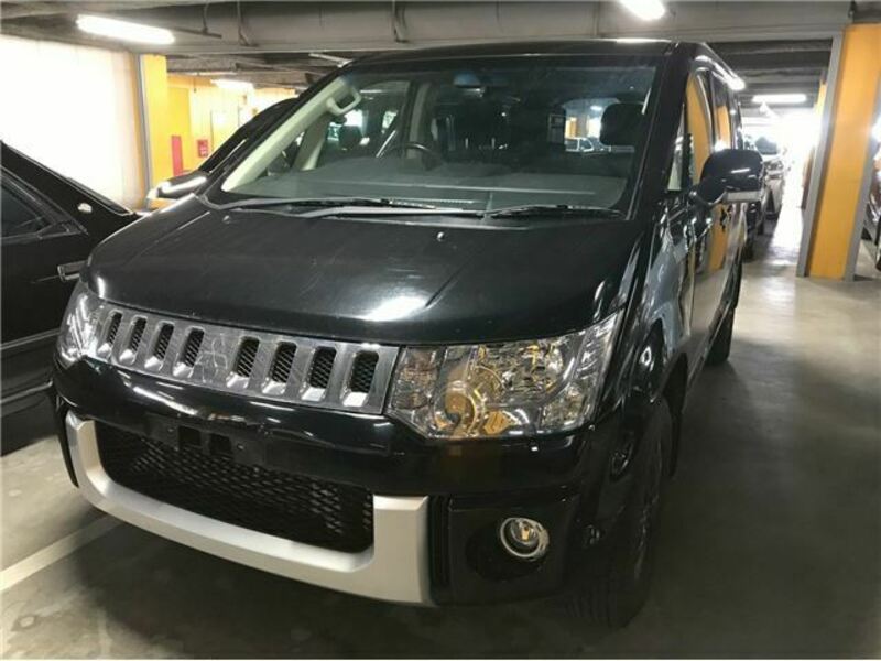 MITSUBISHI DELICA D5