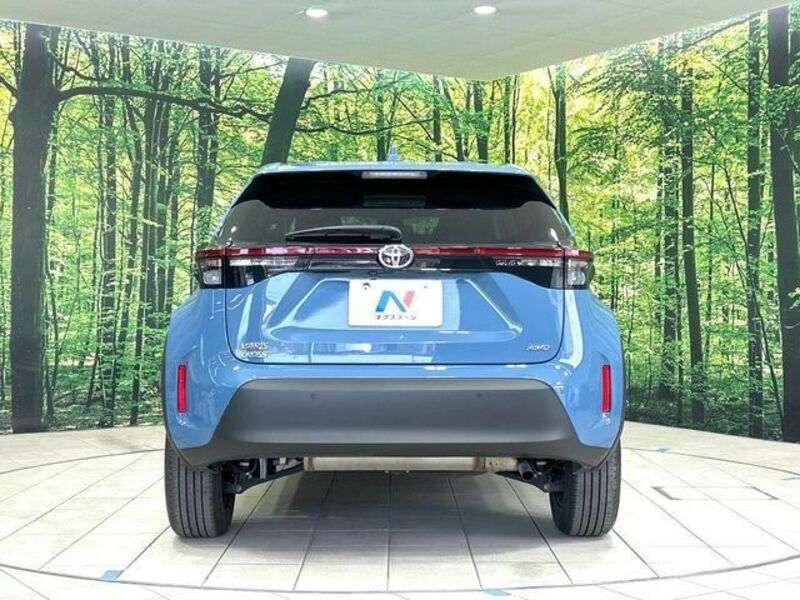 YARIS CROSS