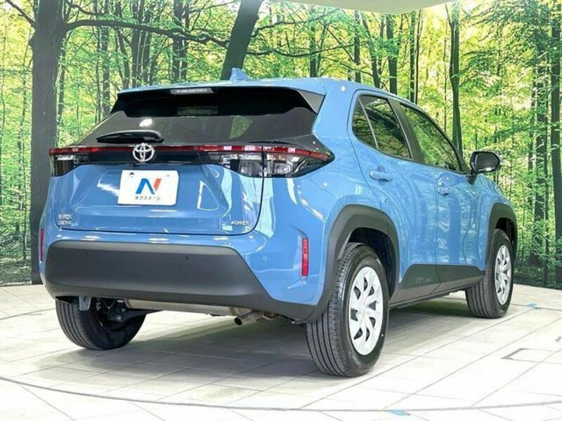 YARIS CROSS
