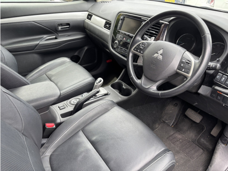 OUTLANDER PHEV