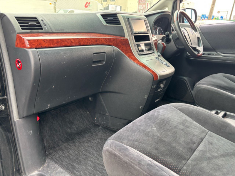 VELLFIRE-11