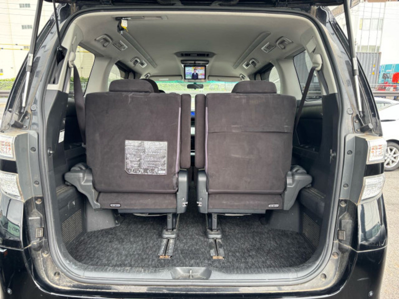 VELLFIRE-13