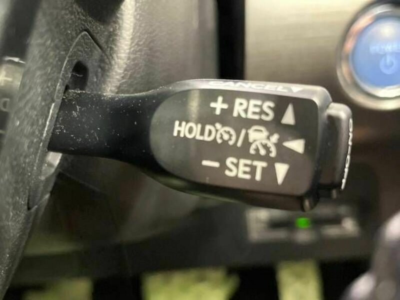 PRIUS-4