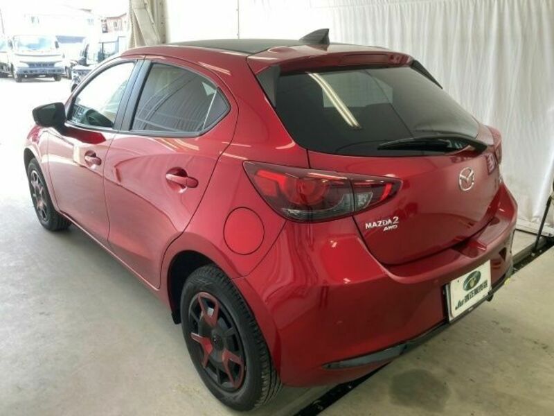 MAZDA2