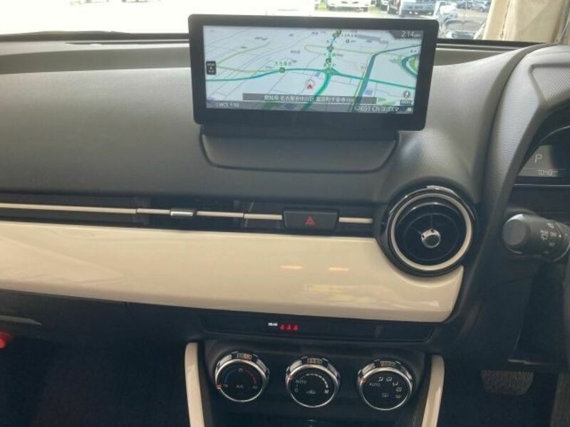 MAZDA2