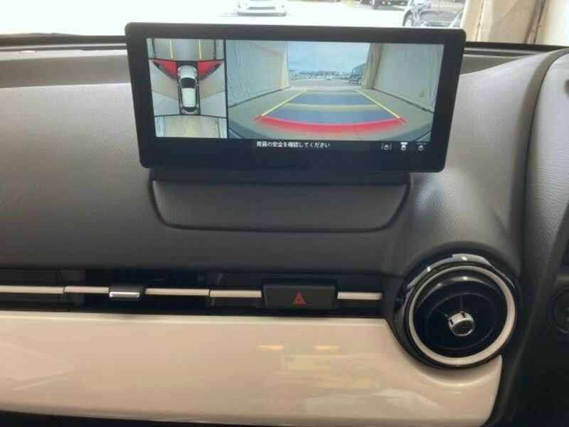 MAZDA2