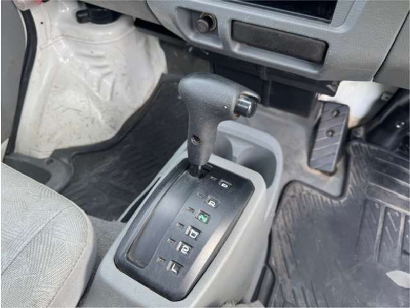 MINICAB TRUCK