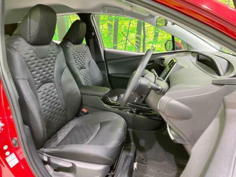 PRIUS PHV