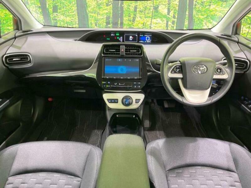 PRIUS PHV