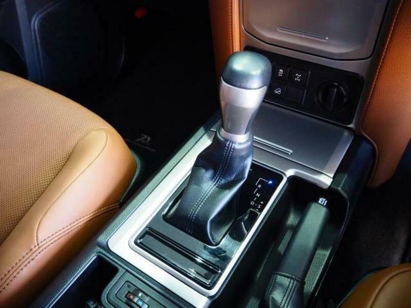 LAND CRUISER PRADO-15
