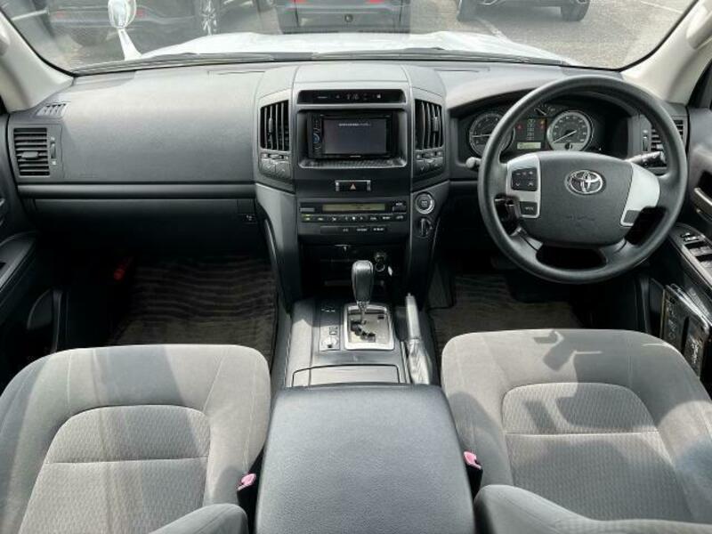 LAND CRUISER