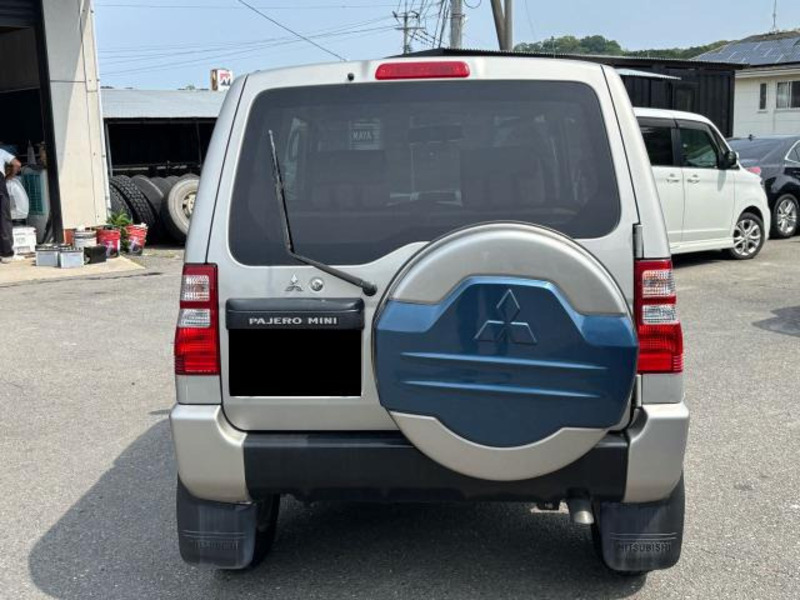 PAJERO MINI