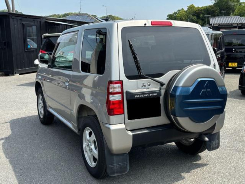 PAJERO MINI