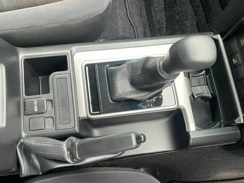 LAND CRUISER PRADO-15