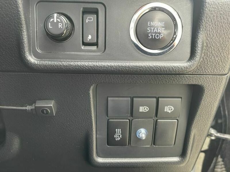 LAND CRUISER PRADO-17