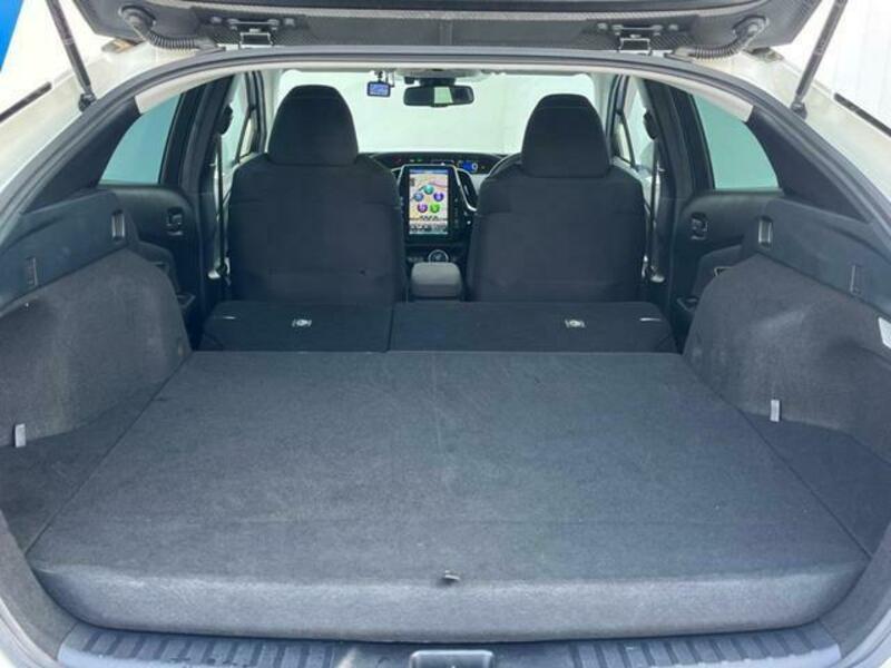 PRIUS PHV