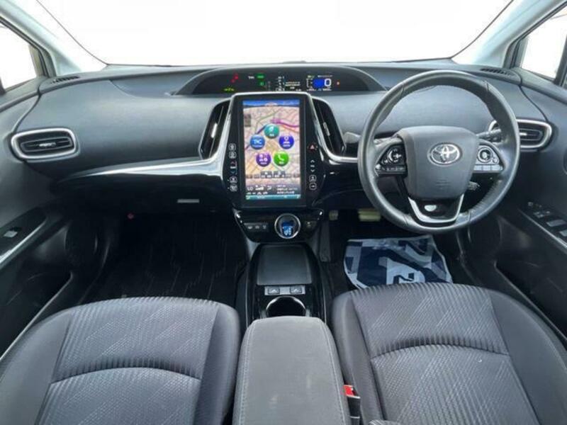 PRIUS PHV
