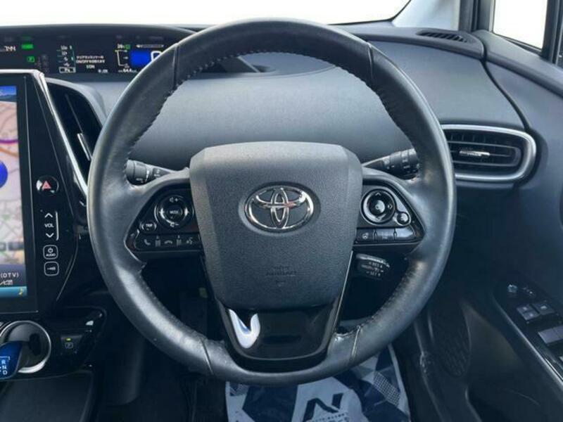 PRIUS PHV