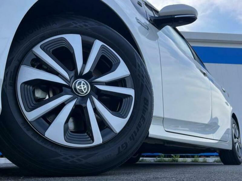 PRIUS PHV
