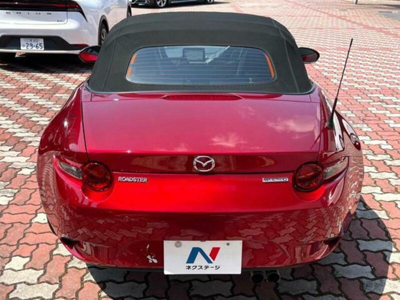 ROADSTER