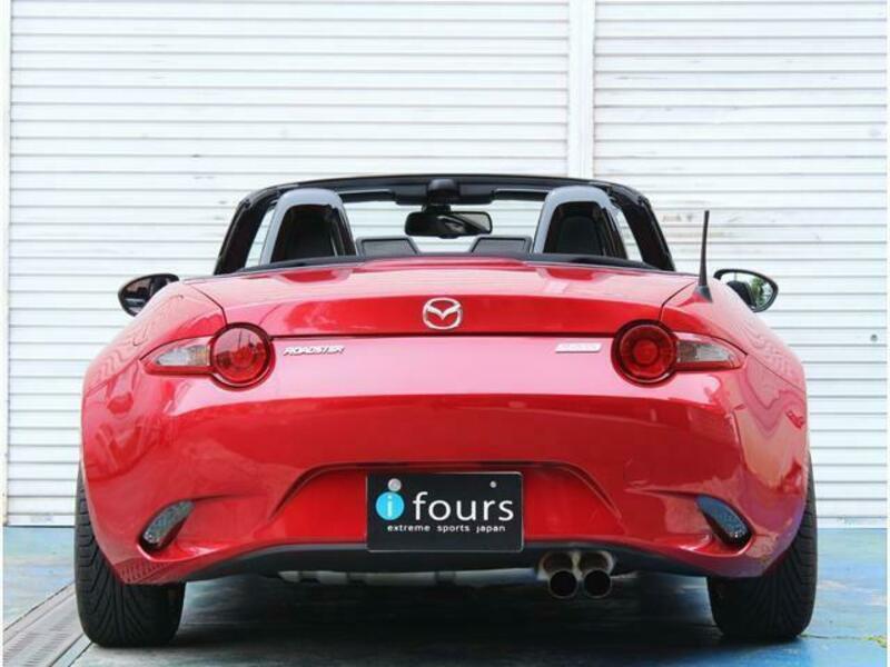ROADSTER