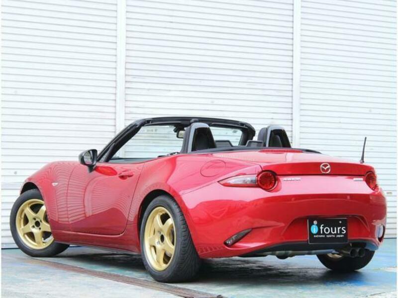 ROADSTER