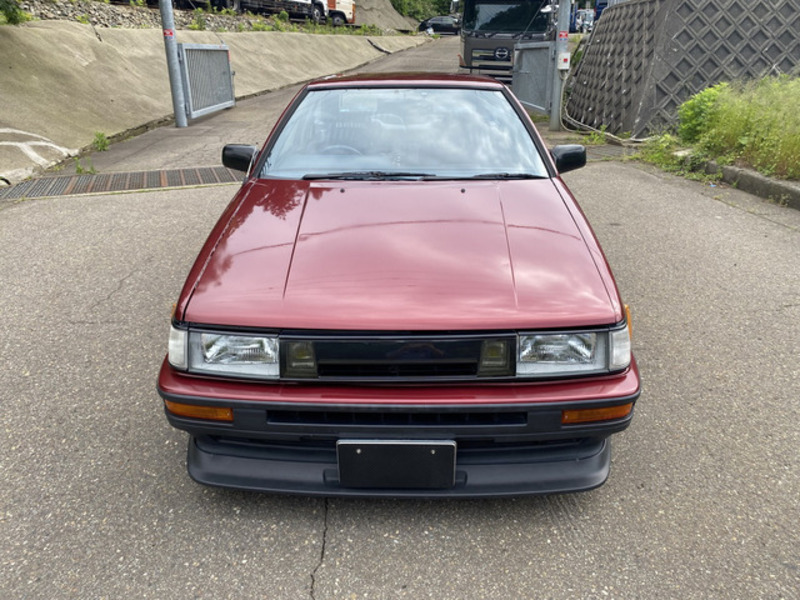 COROLLA LEVIN
