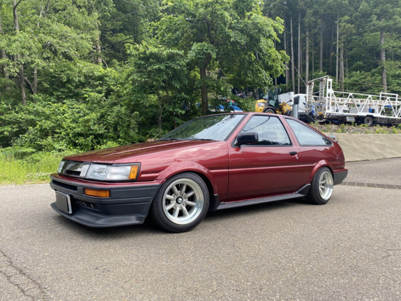 COROLLA LEVIN