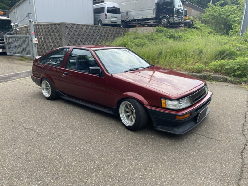 COROLLA LEVIN