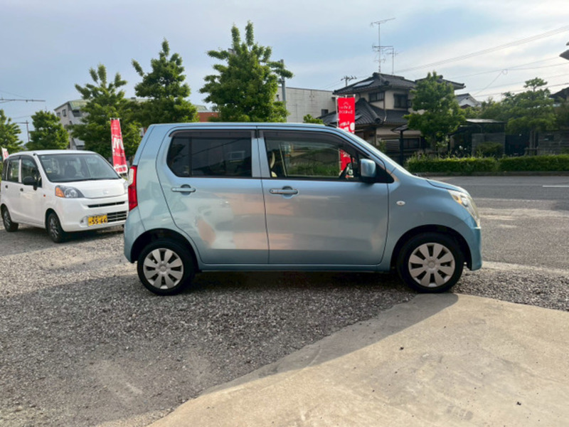 WAGON R-8