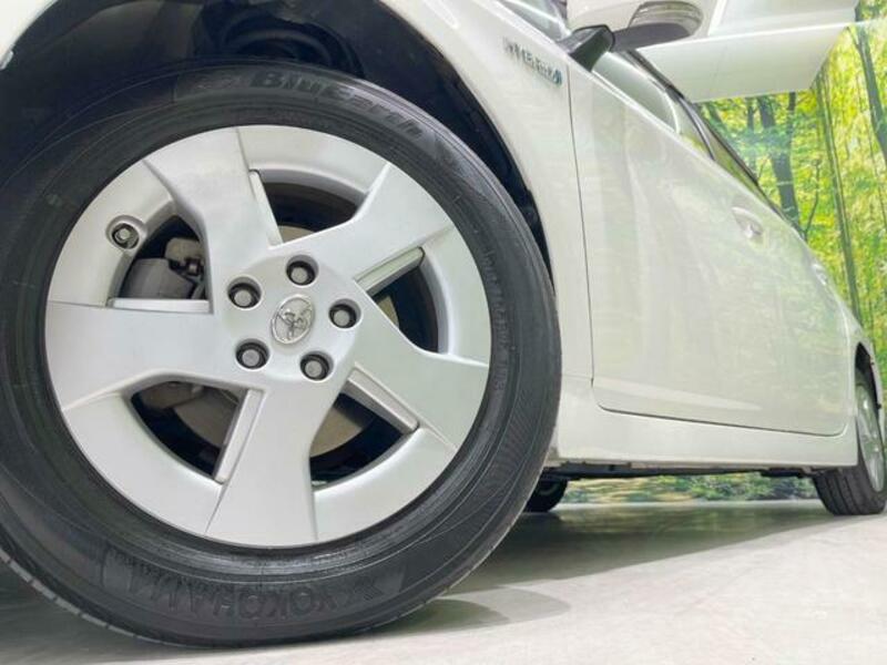 PRIUS-12